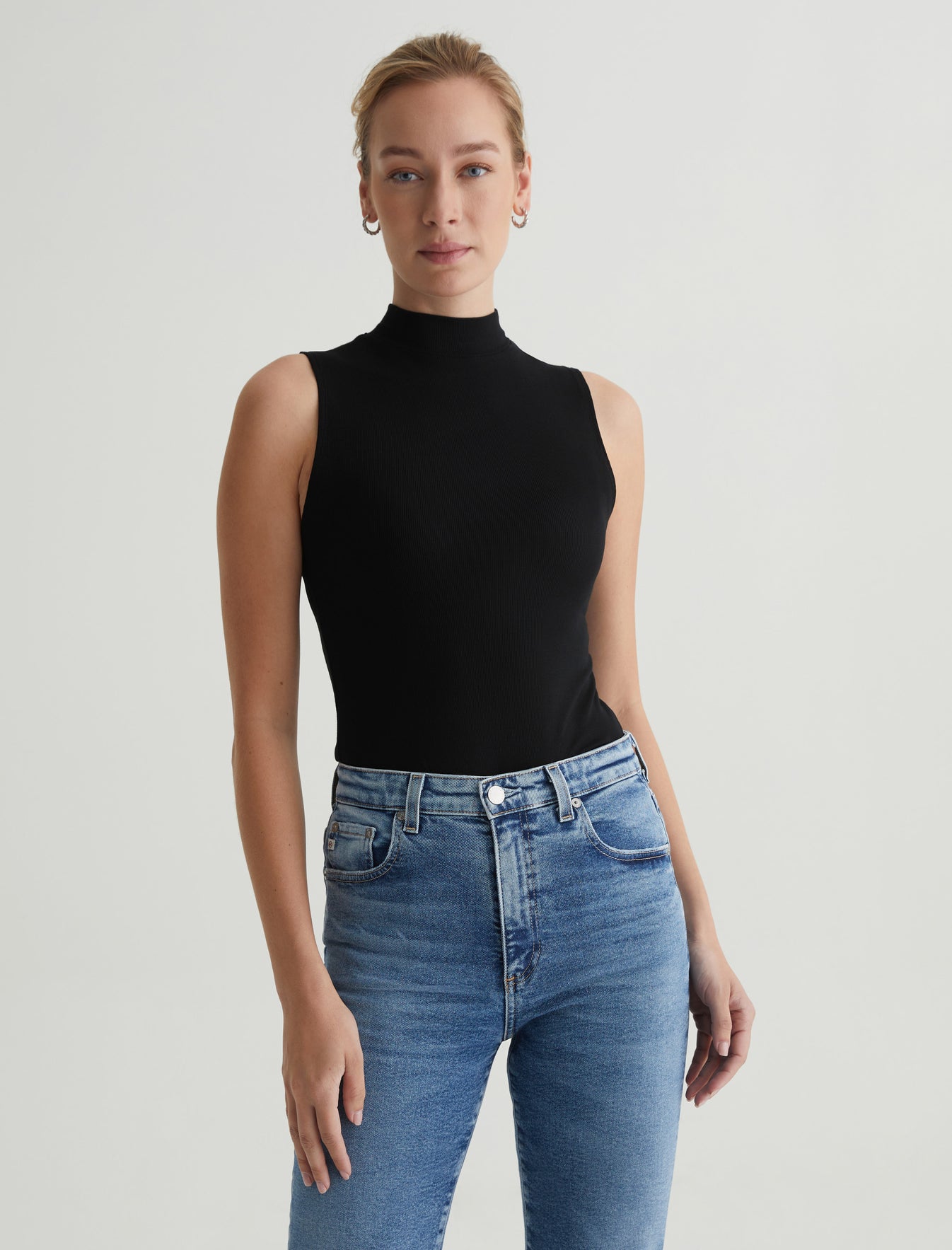 Edie Sleeveless Turtleneck|Slim Turtleneck